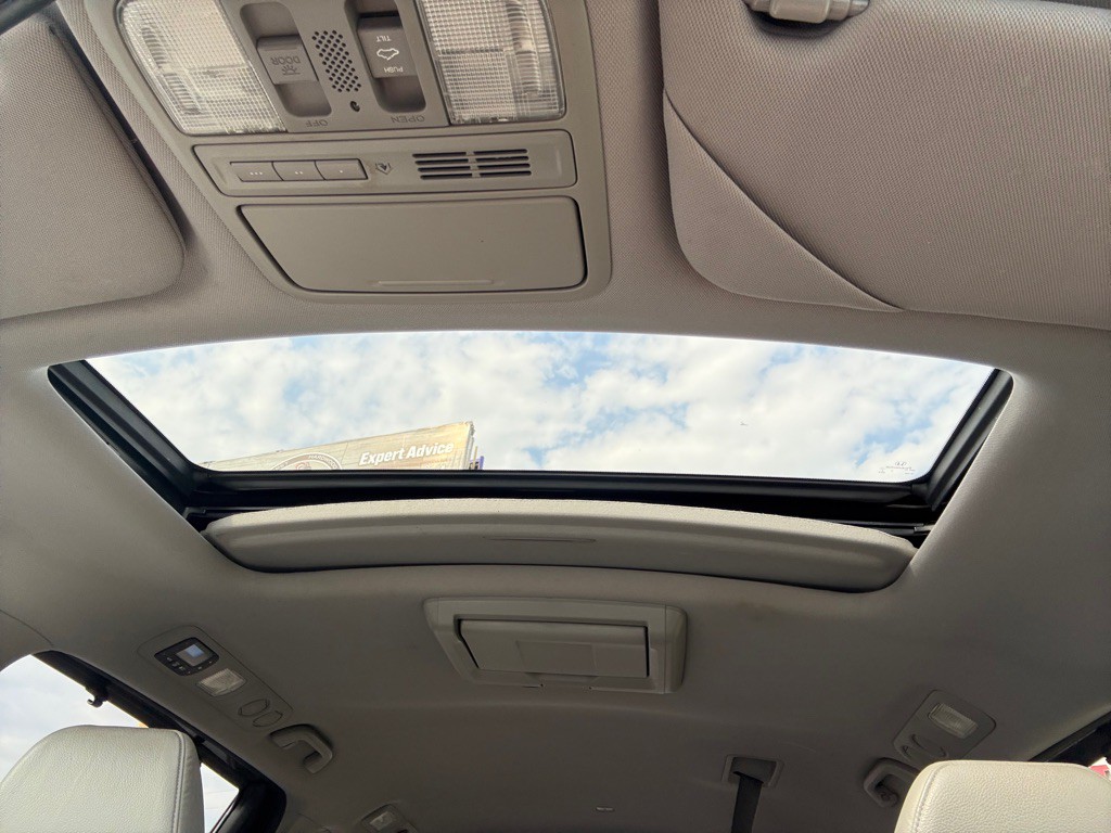 2012 Honda Odyssey Image 15