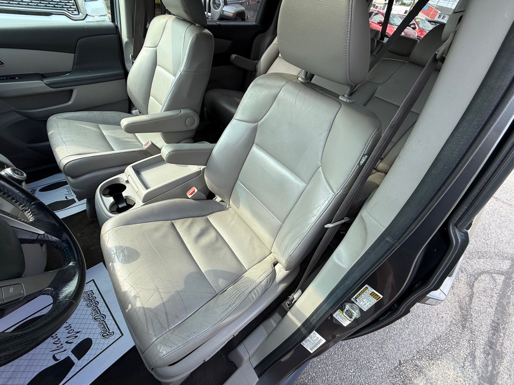 2012 Honda Odyssey Image 17