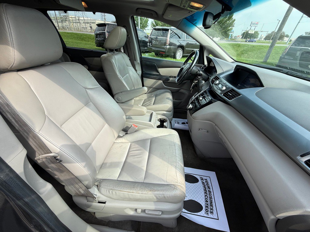 2012 Honda Odyssey Image 18