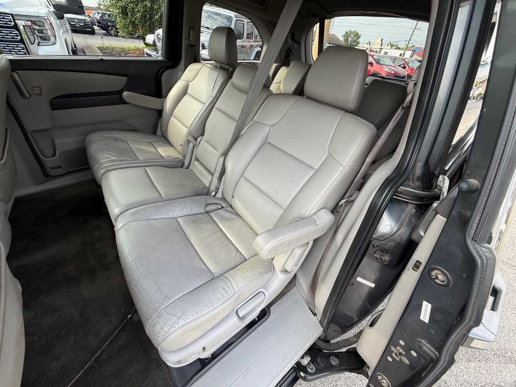 2012 Honda Odyssey Image 19