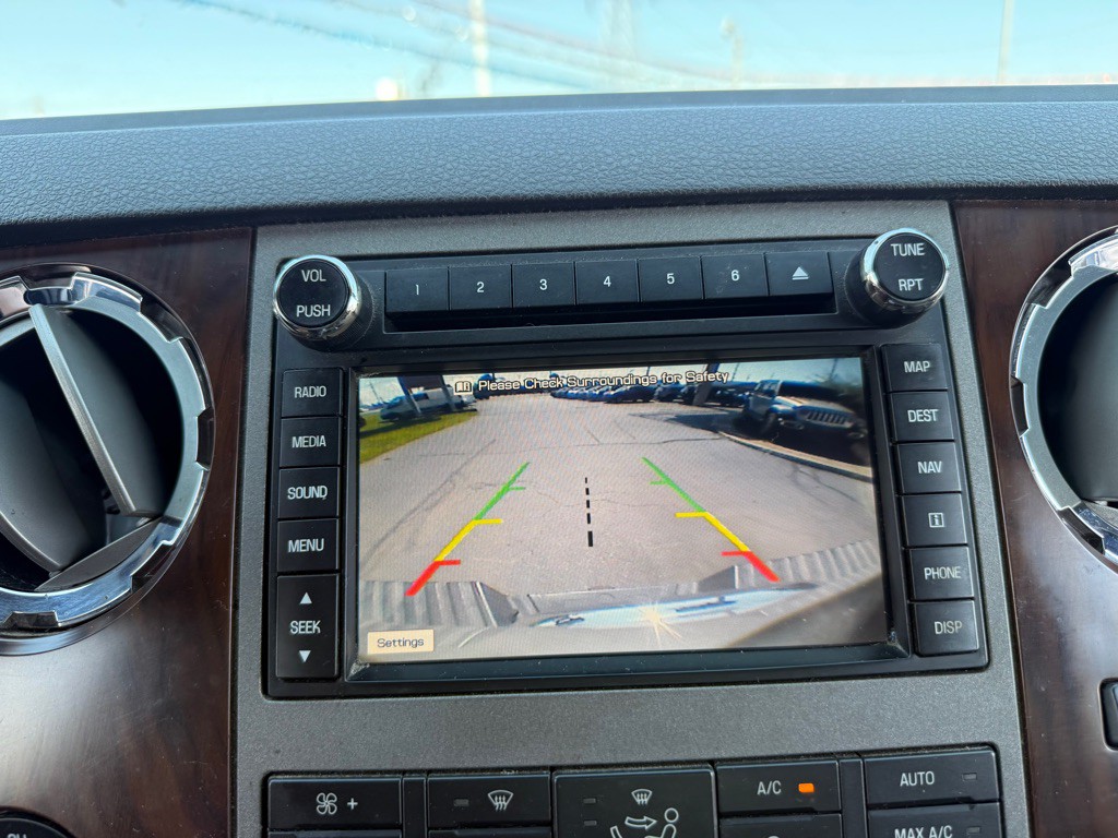 2011 Ford F-250 Image 14