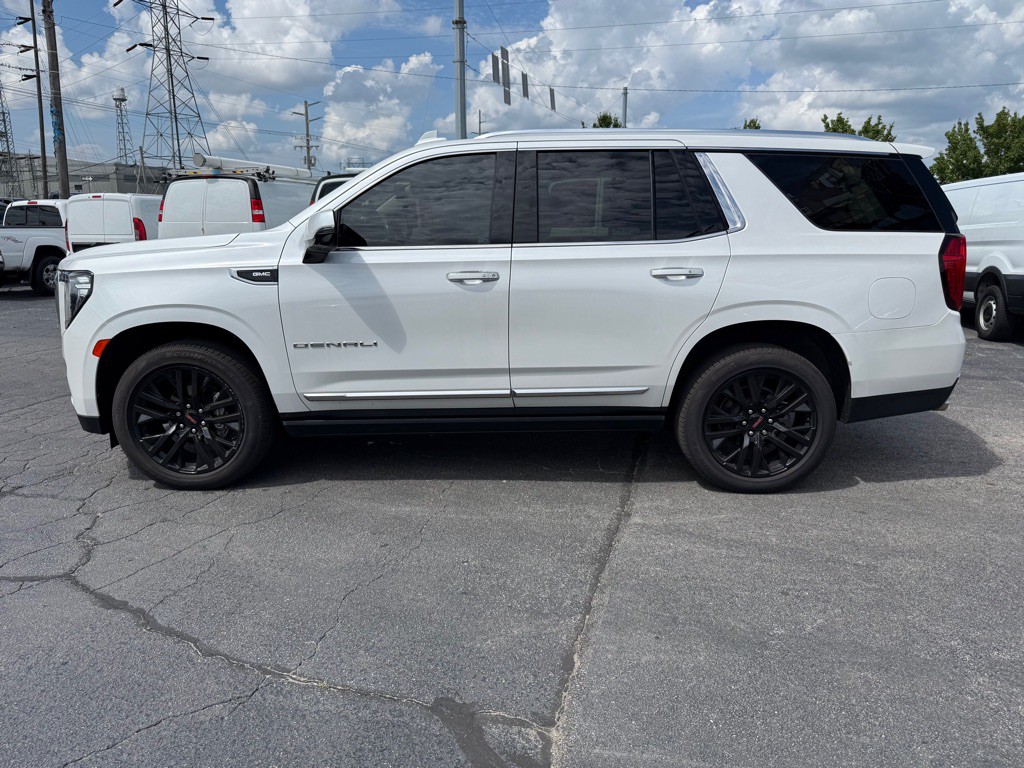 2022 GMC Yukon Image 8