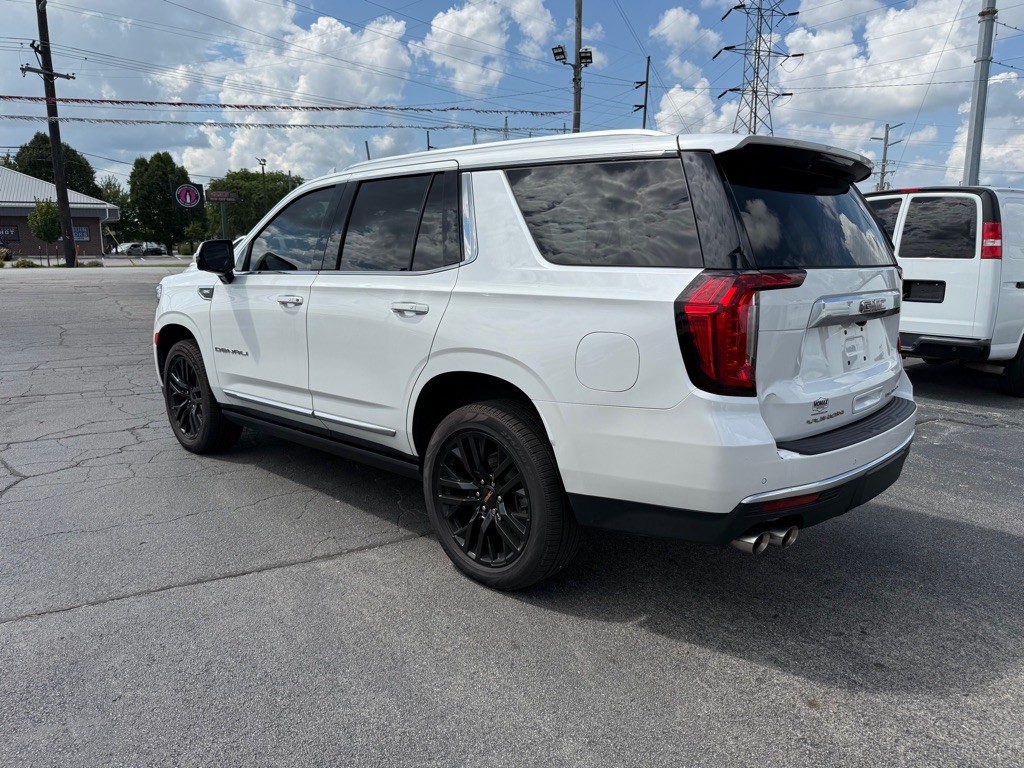 2022 GMC Yukon Image 9