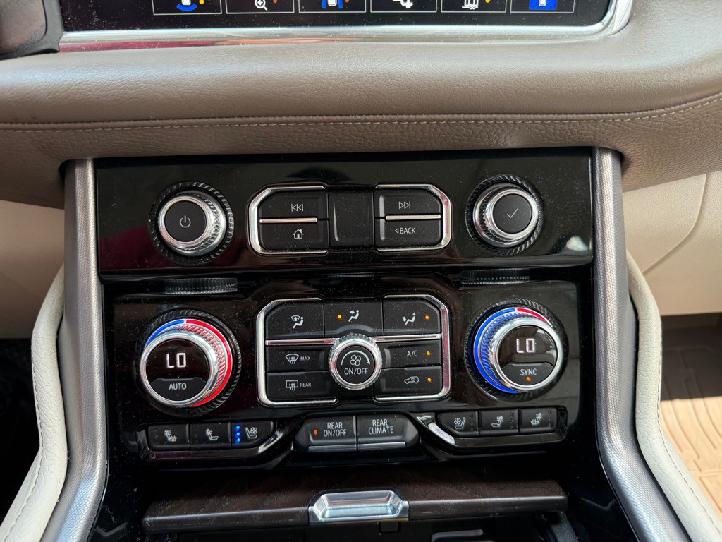 2022 GMC Yukon Image 14