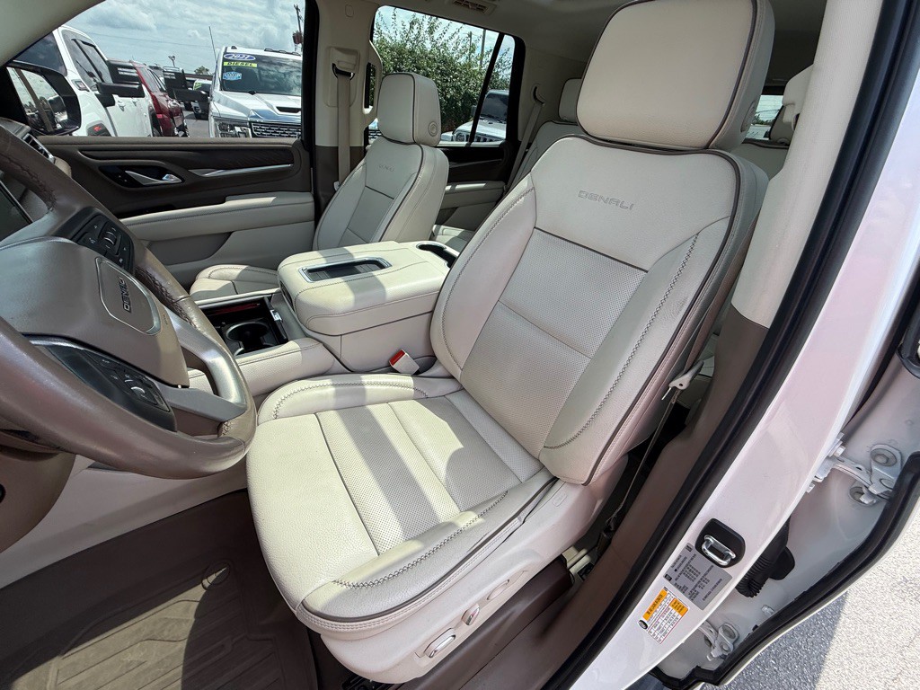 2022 GMC Yukon Image 17