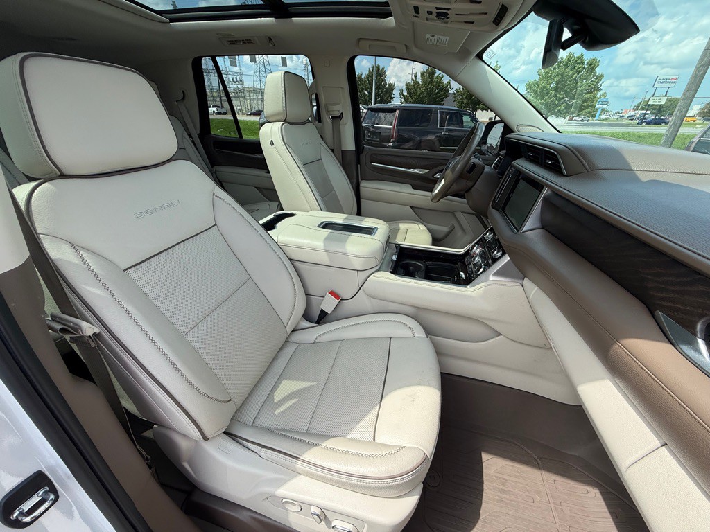 2022 GMC Yukon Image 19