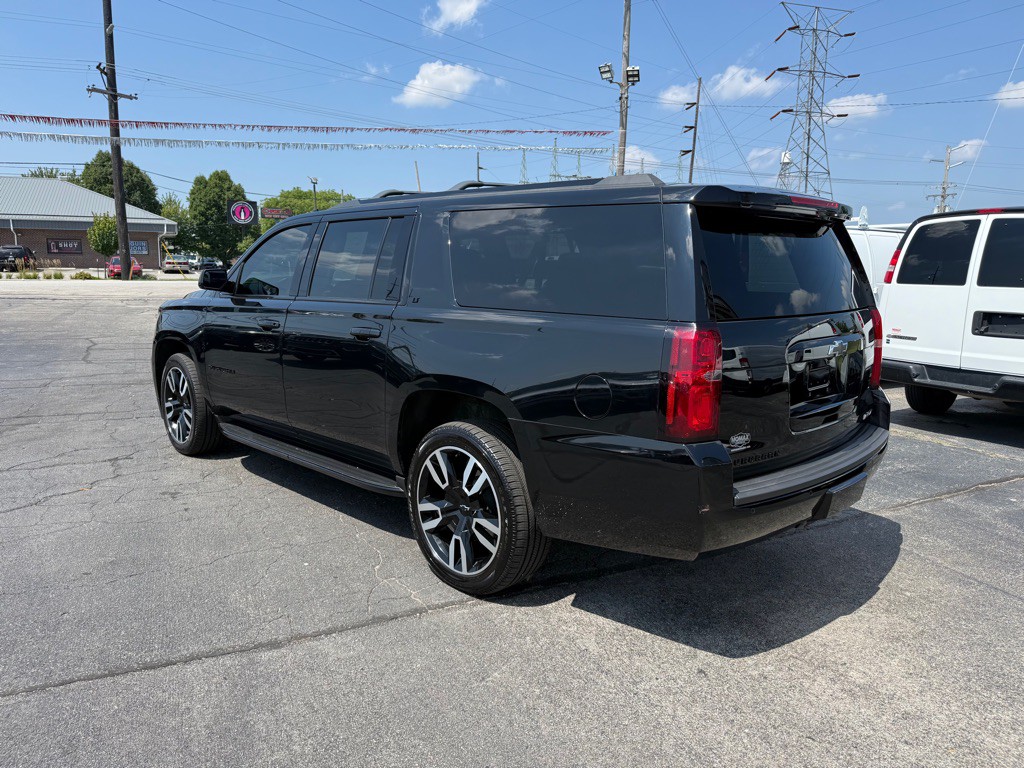 2020 Chevrolet Suburban Image 10