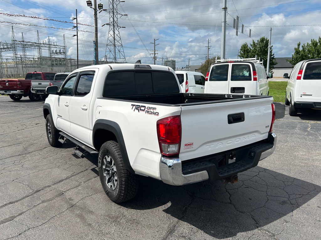 2016 Toyota Tacoma Image 7