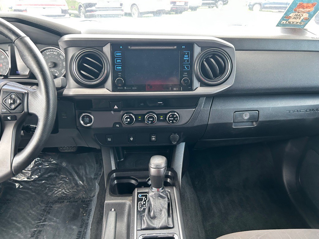 2016 Toyota Tacoma Image 18