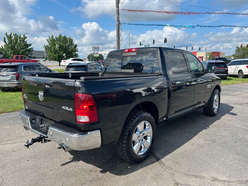 2017 RAM 1500 Image 9