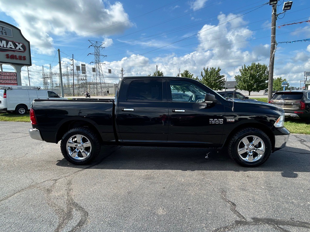 2017 RAM 1500 Image 10