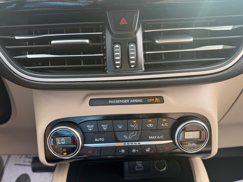 2021 Ford Escape Image 15