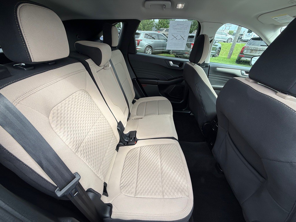 2021 Ford Escape Image 18