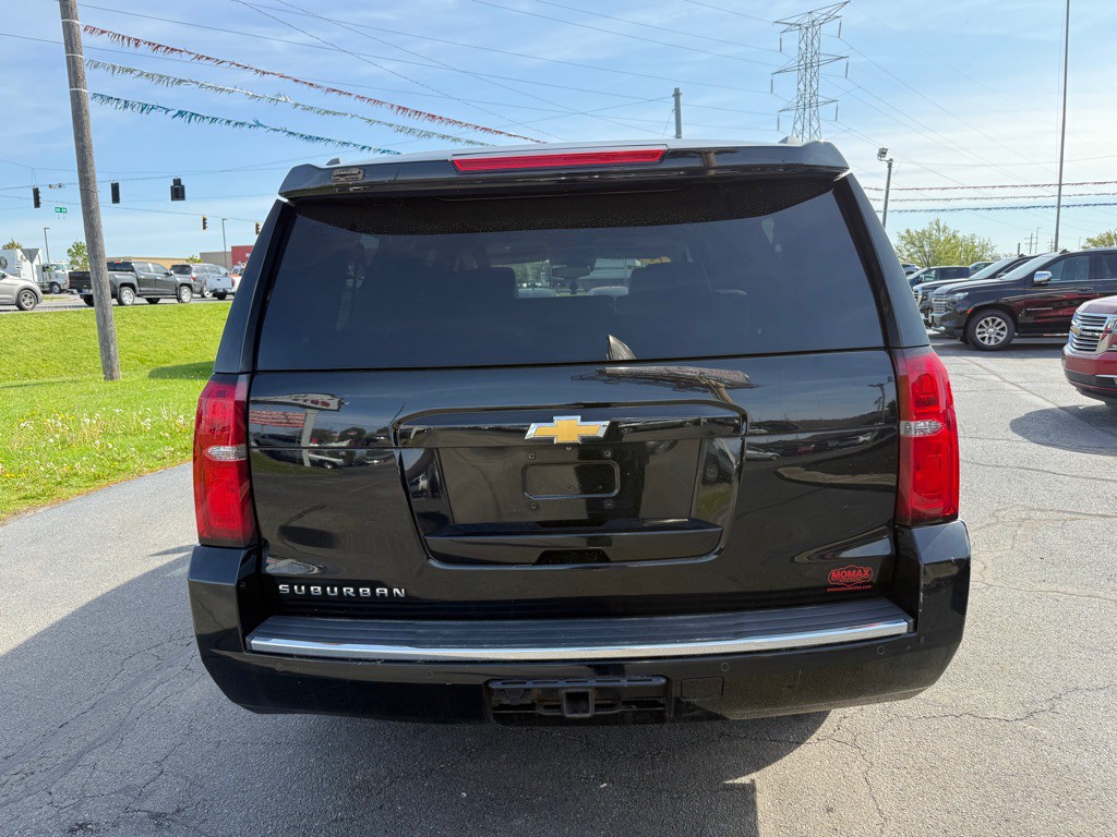 2015 Chevrolet Suburban Image 6
