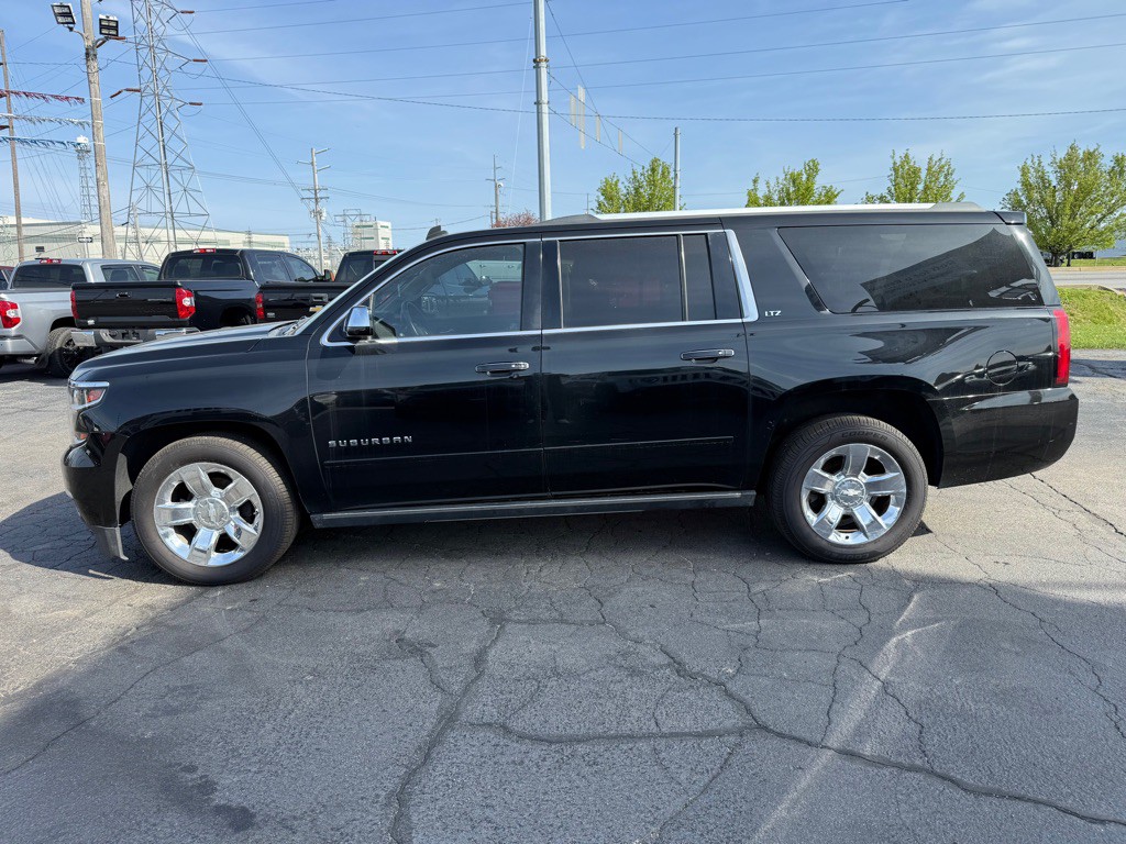 2015 Chevrolet Suburban Image 9