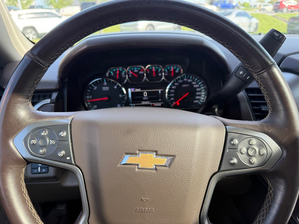 2015 Chevrolet Suburban Image 18