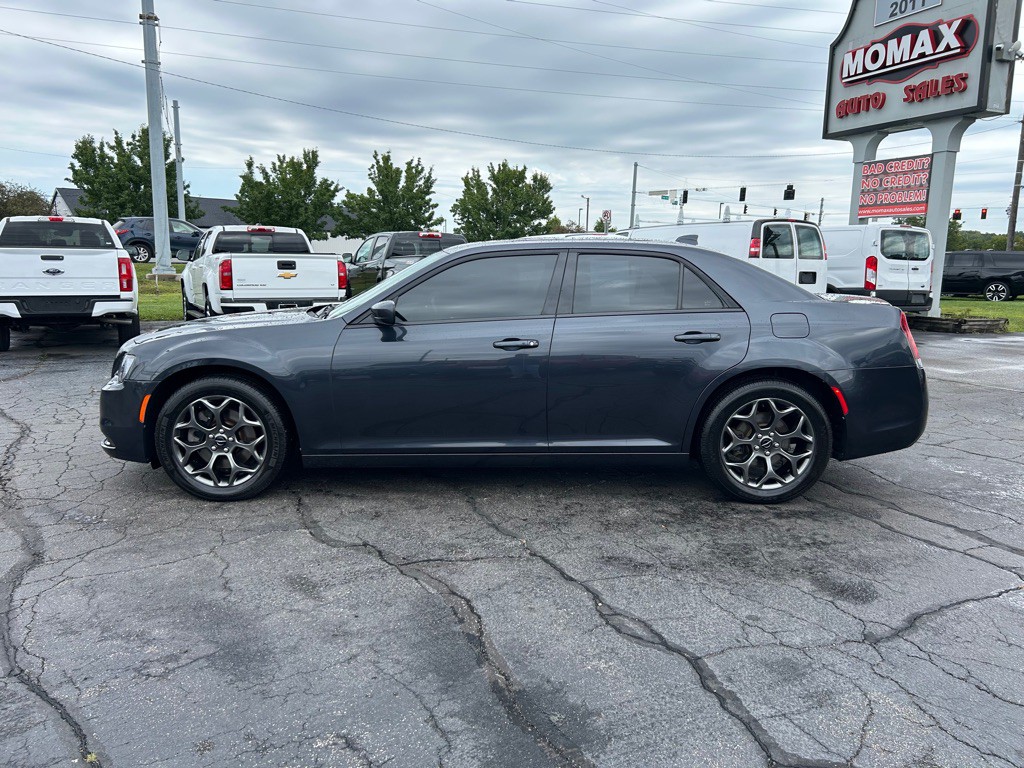 2018 Chrysler 300 Image 6