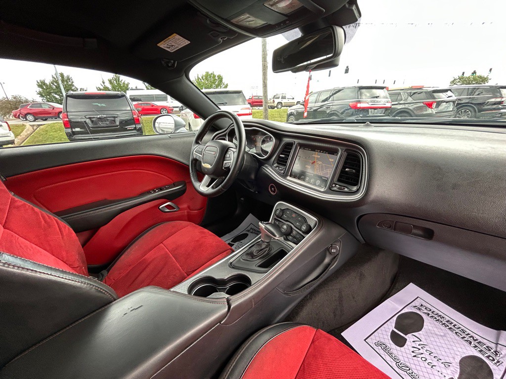 2015 Dodge Challenger Image 14
