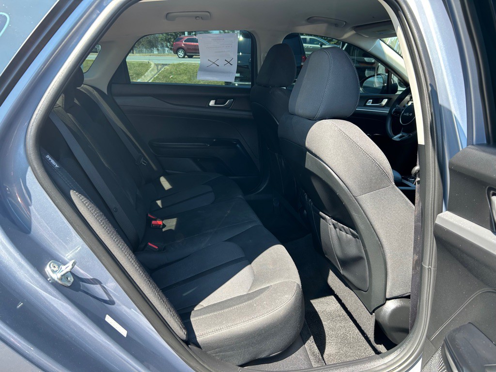 2022 Kia K5 Image 12