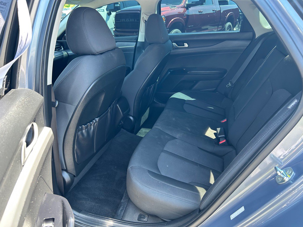 2022 Kia K5 Image 13