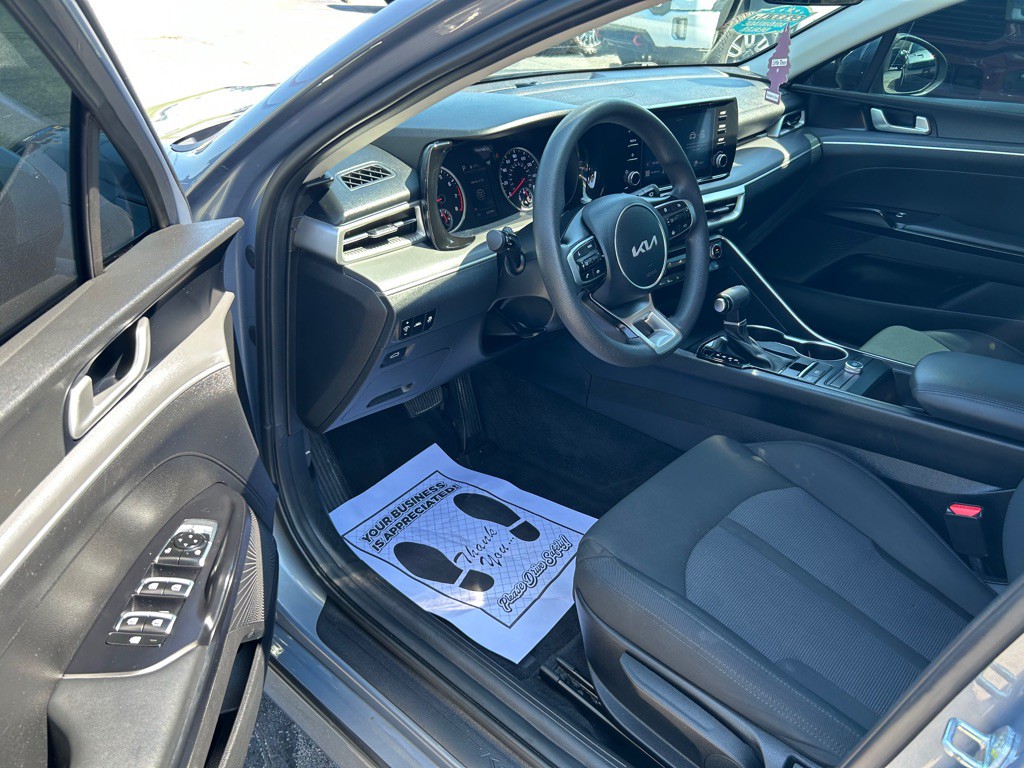 2022 Kia K5 Image 14