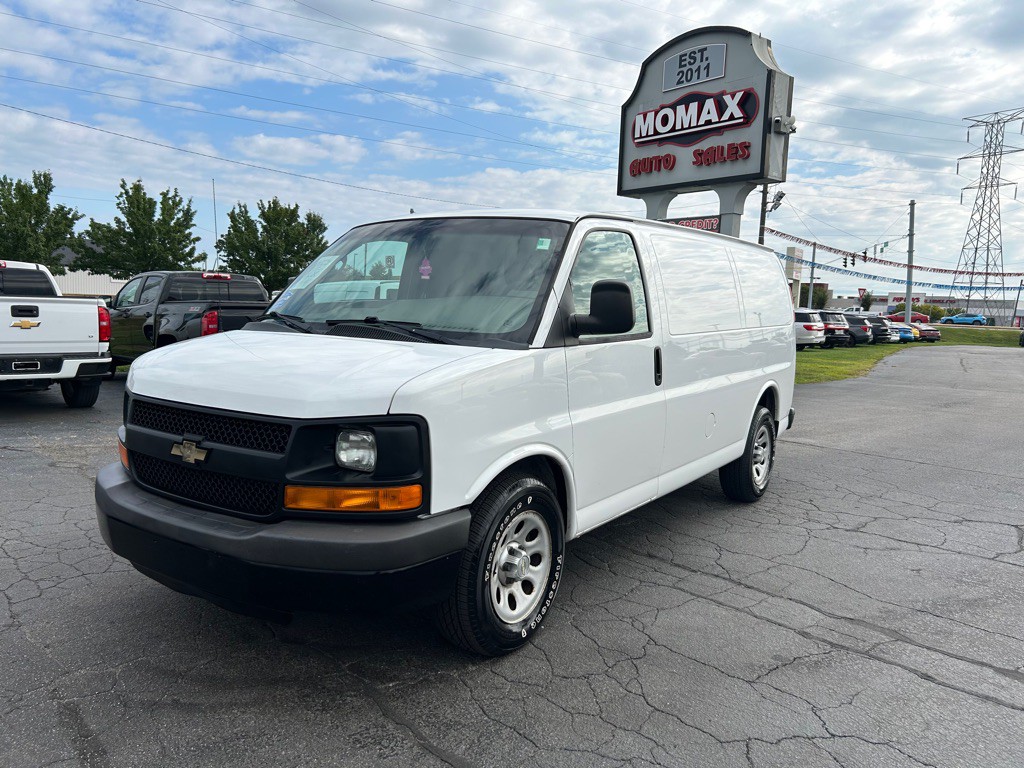 2014 Chevrolet Express Image 3
