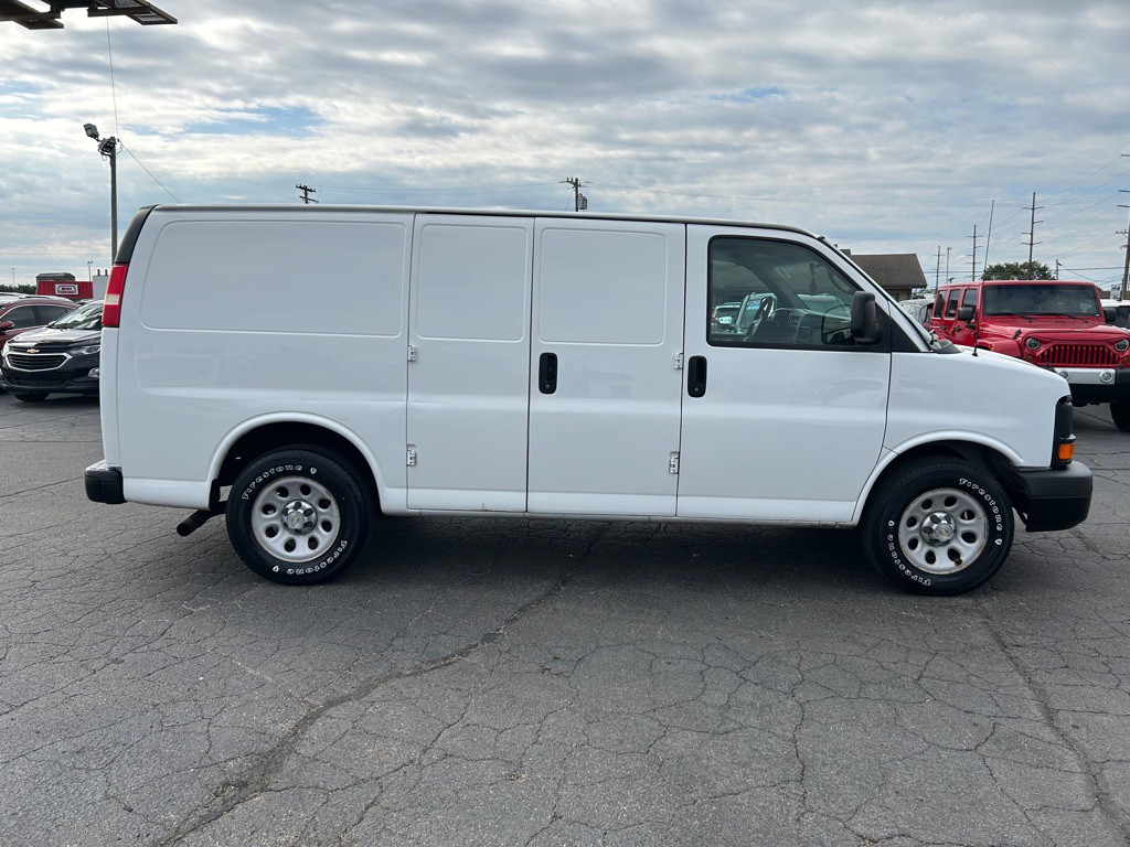 2014 Chevrolet Express Image 8