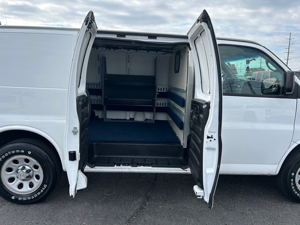 2014 Chevrolet Express Image 11