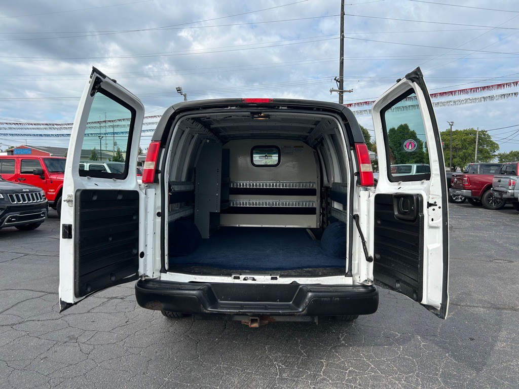 2014 Chevrolet Express Image 12