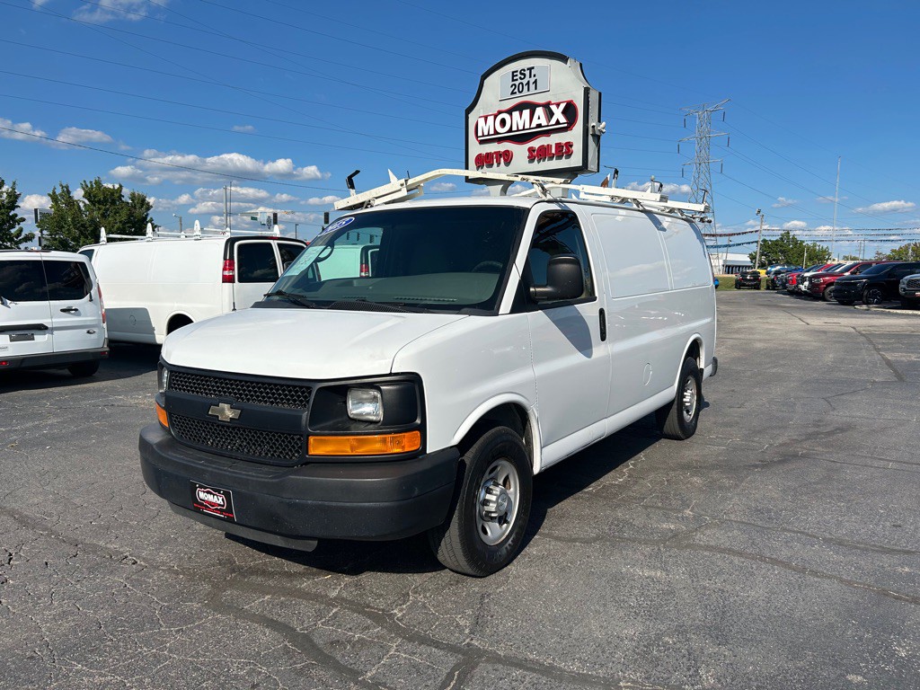 2015 Chevrolet Express Image 3