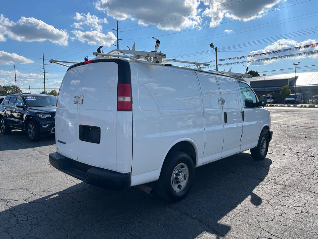2015 Chevrolet Express Image 5