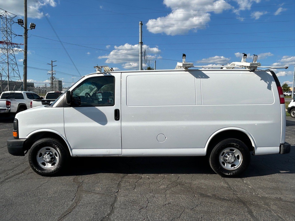 2015 Chevrolet Express Image 8