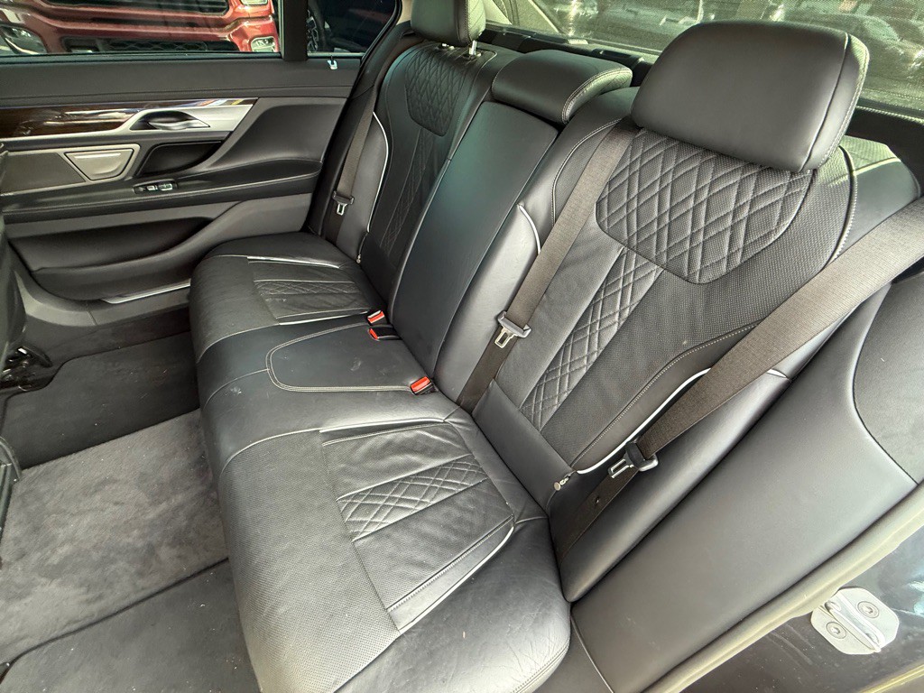 2020 BMW 7 Series Image 19