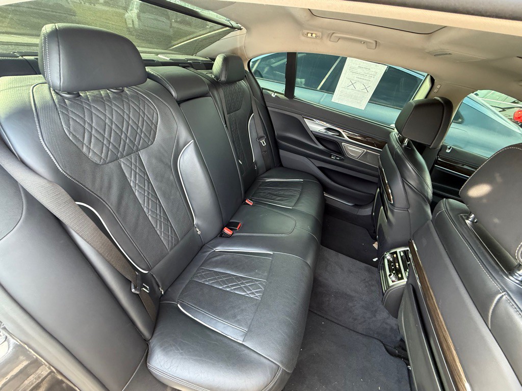 2020 BMW 7 Series Image 20