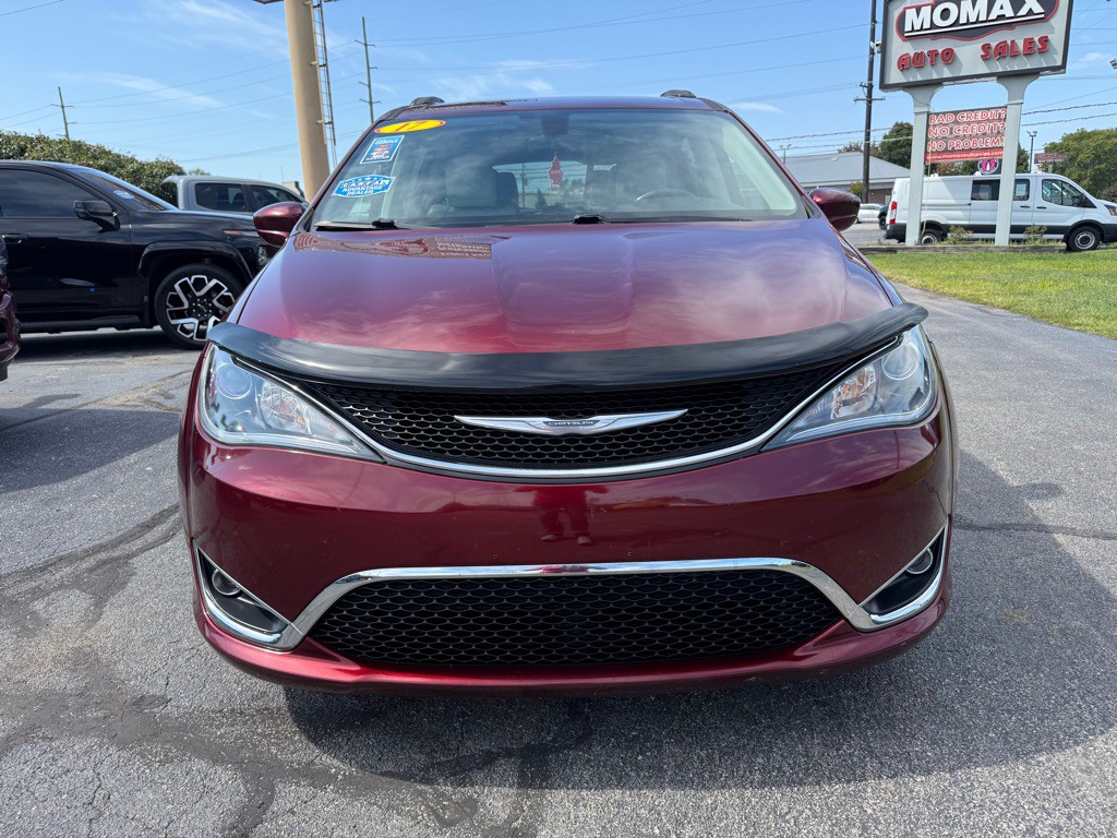 2017 Chrysler Pacifica Image 3