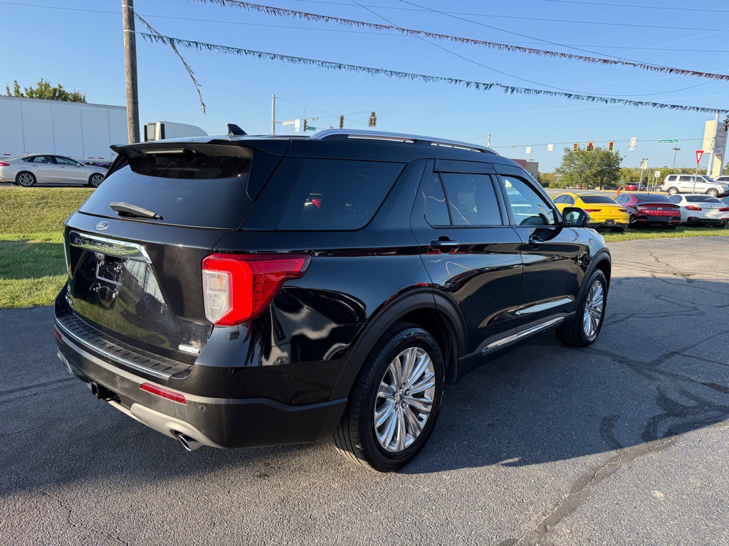 2020 Ford Explorer Image 8