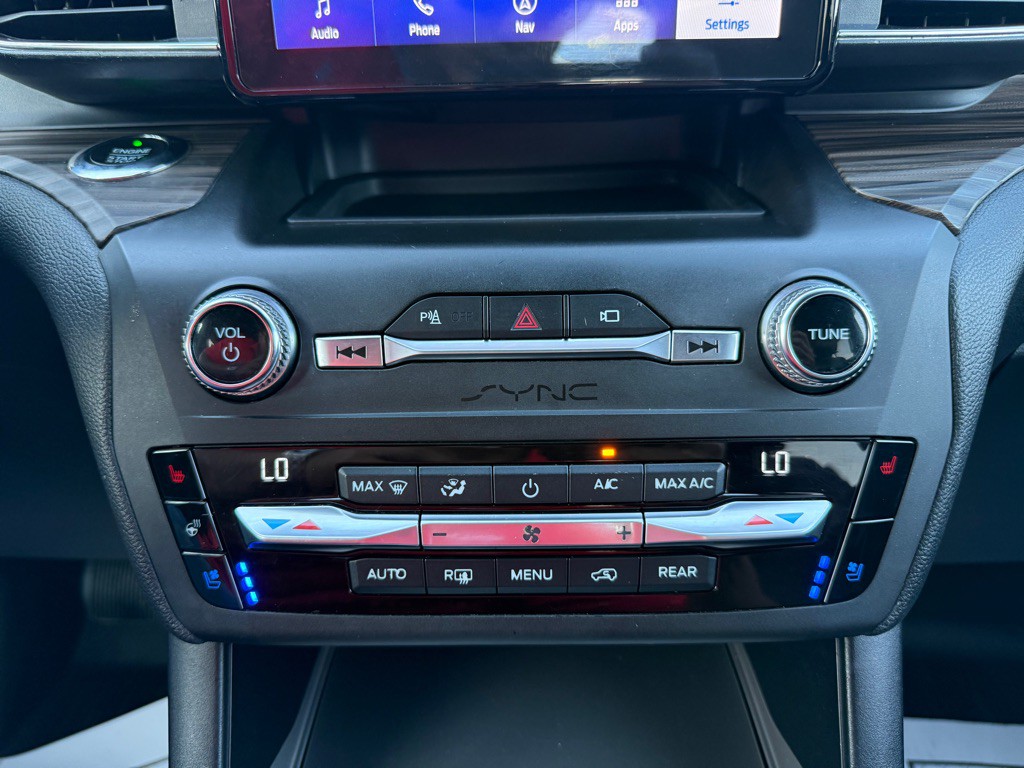 2020 Ford Explorer Image 17