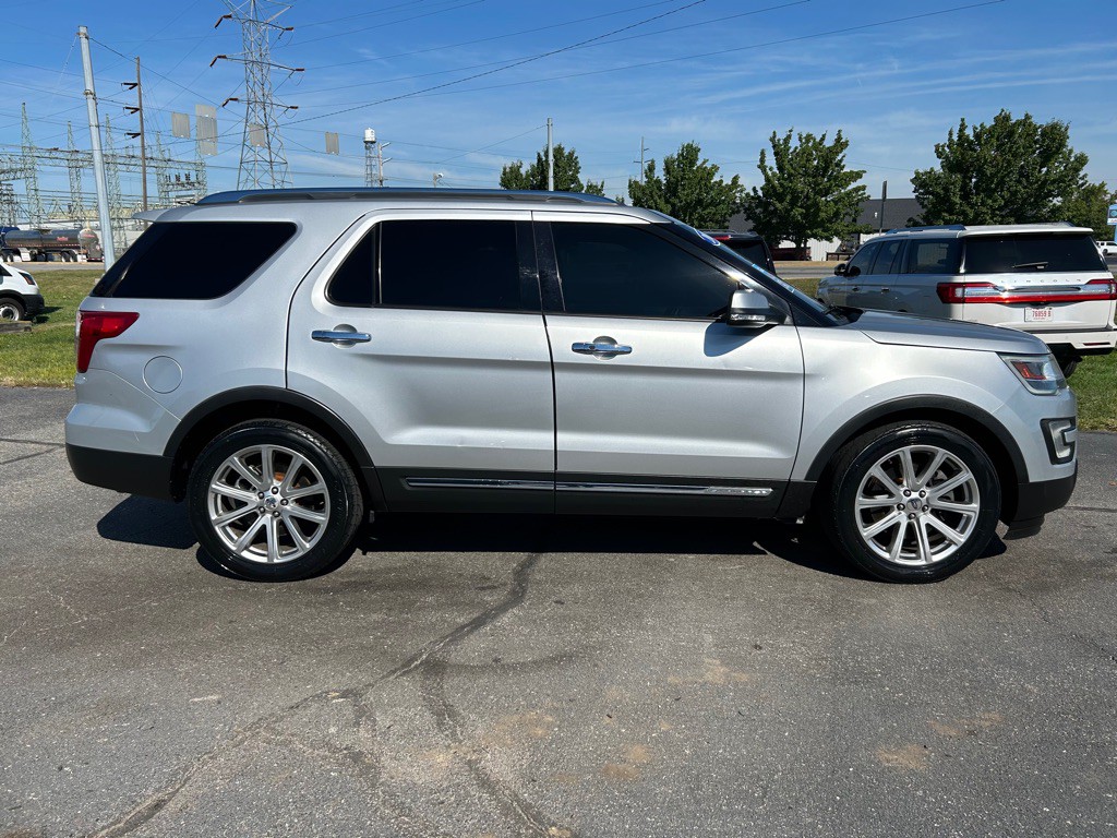 2016 Ford Explorer Image 30