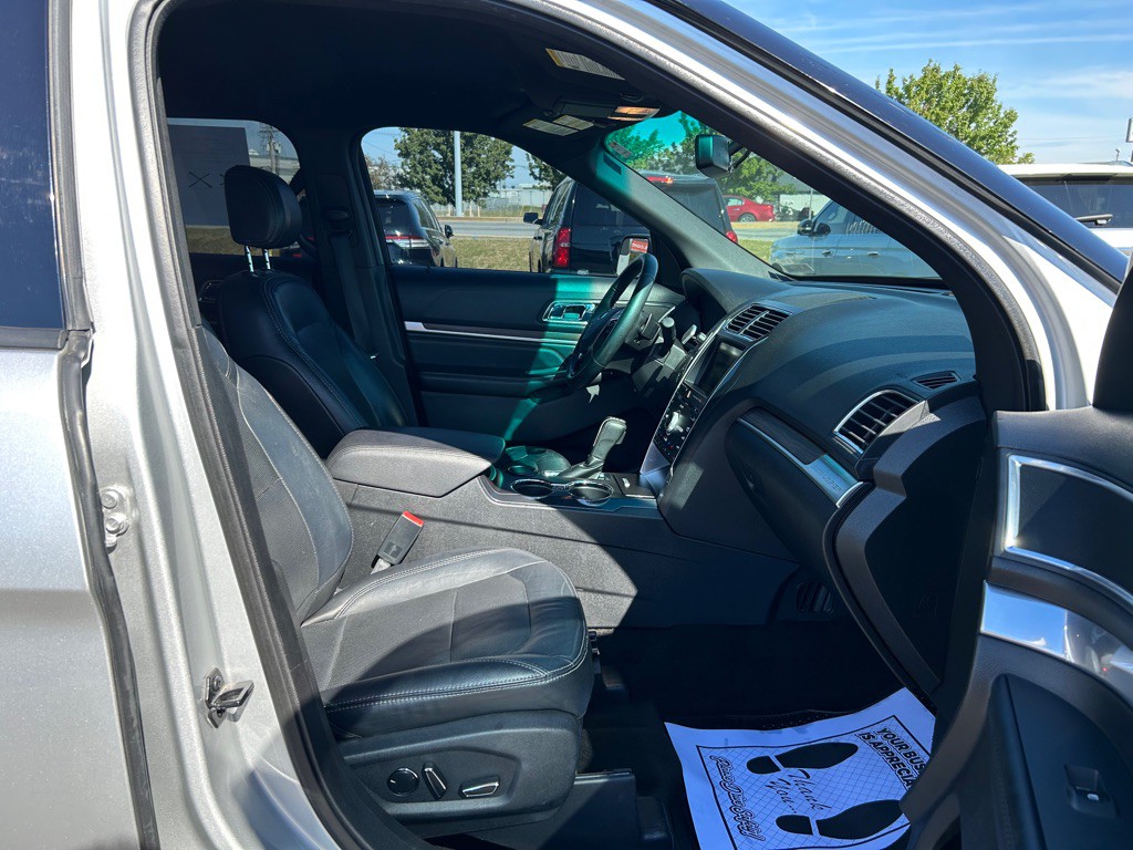 2016 Ford Explorer Image 31
