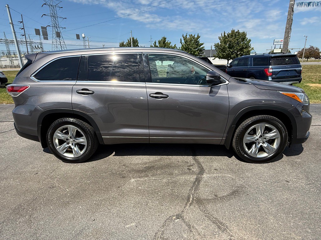 2015 Toyota Highlander Image 7