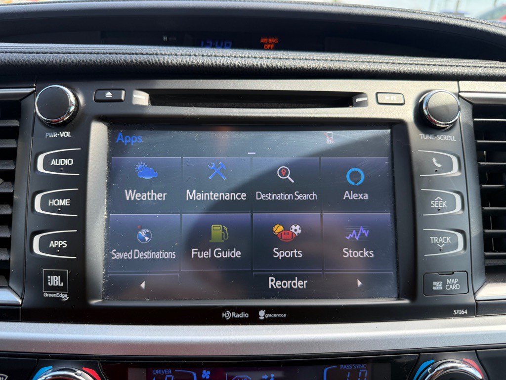 2015 Toyota Highlander Image 13