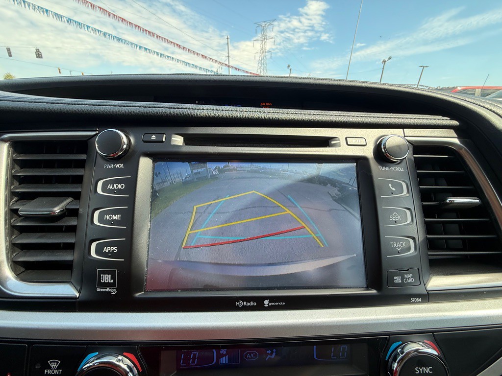 2015 Toyota Highlander Image 15