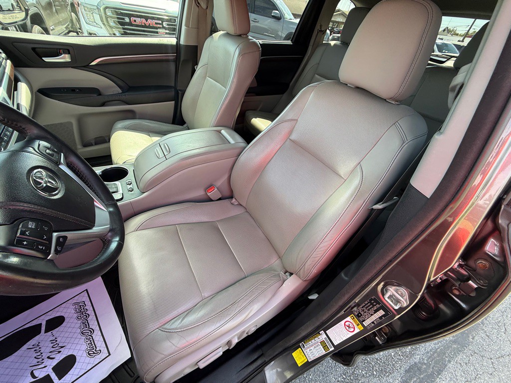 2015 Toyota Highlander Image 20