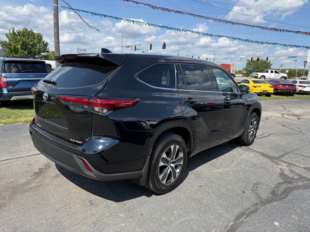 2022 Toyota Highlander Image 8