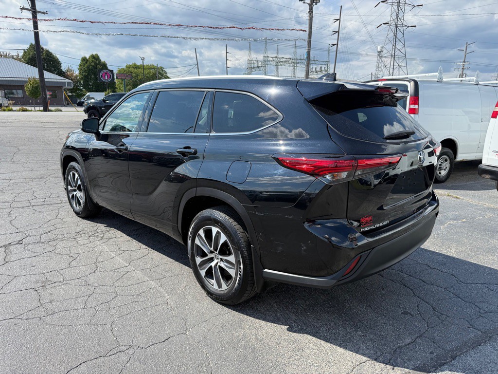 2022 Toyota Highlander Image 10