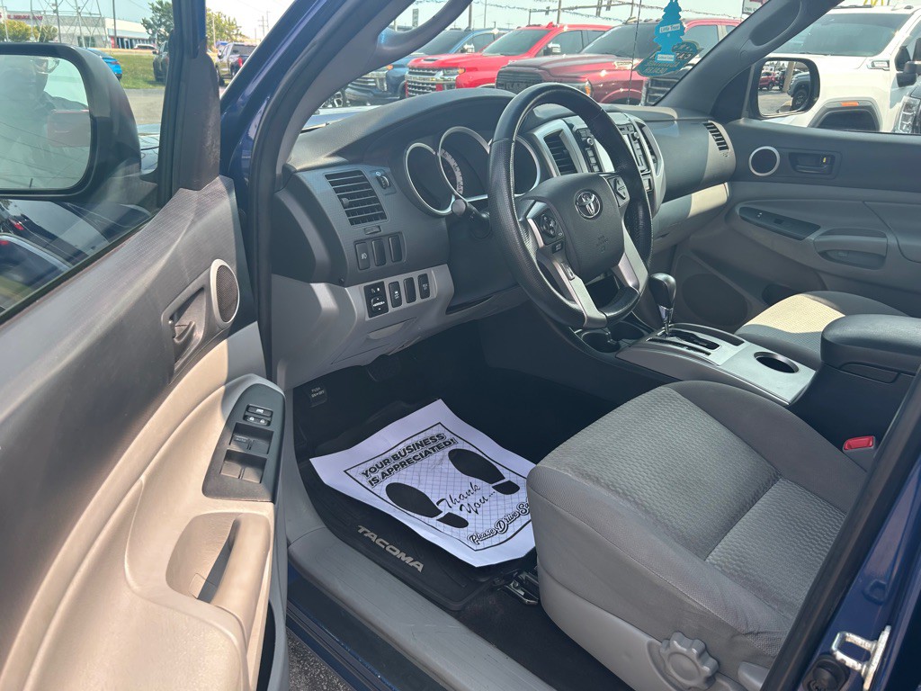 2014 Toyota Tacoma Image 14