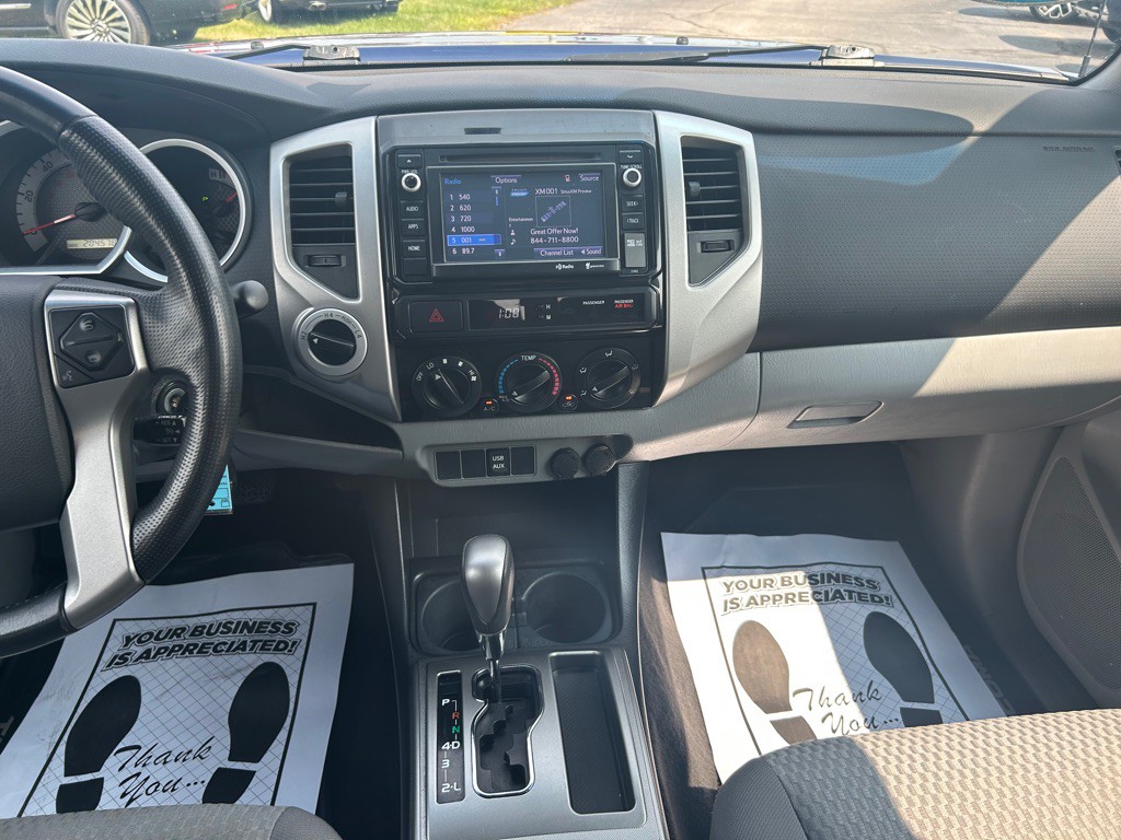 2014 Toyota Tacoma Image 18