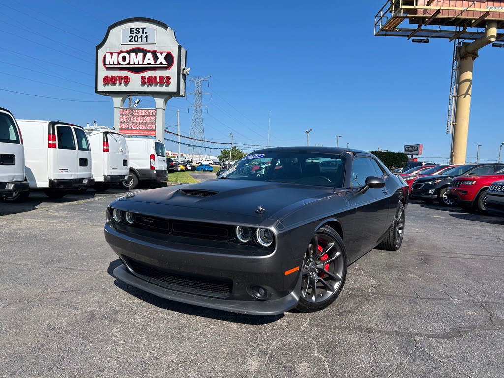2022 Dodge Challenger Image 2