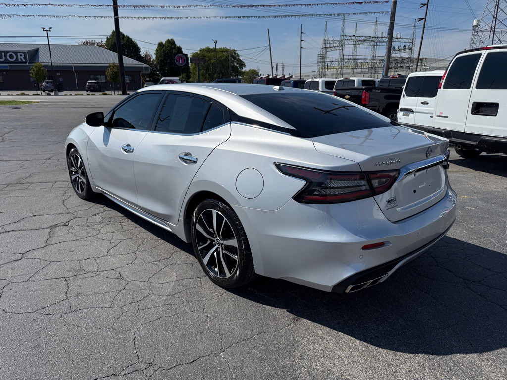 2023 Nissan Maxima Image 10
