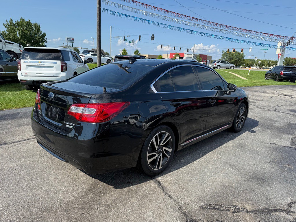 2017 Subaru Legacy Image 7